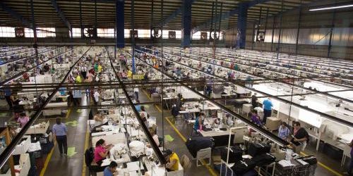 Textil-Fabrik USLC des Kubaners Alfredo Fernandez in der Freihandelszone „Index“