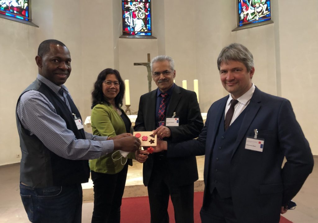 Kirche ist kein Club der Gleichen